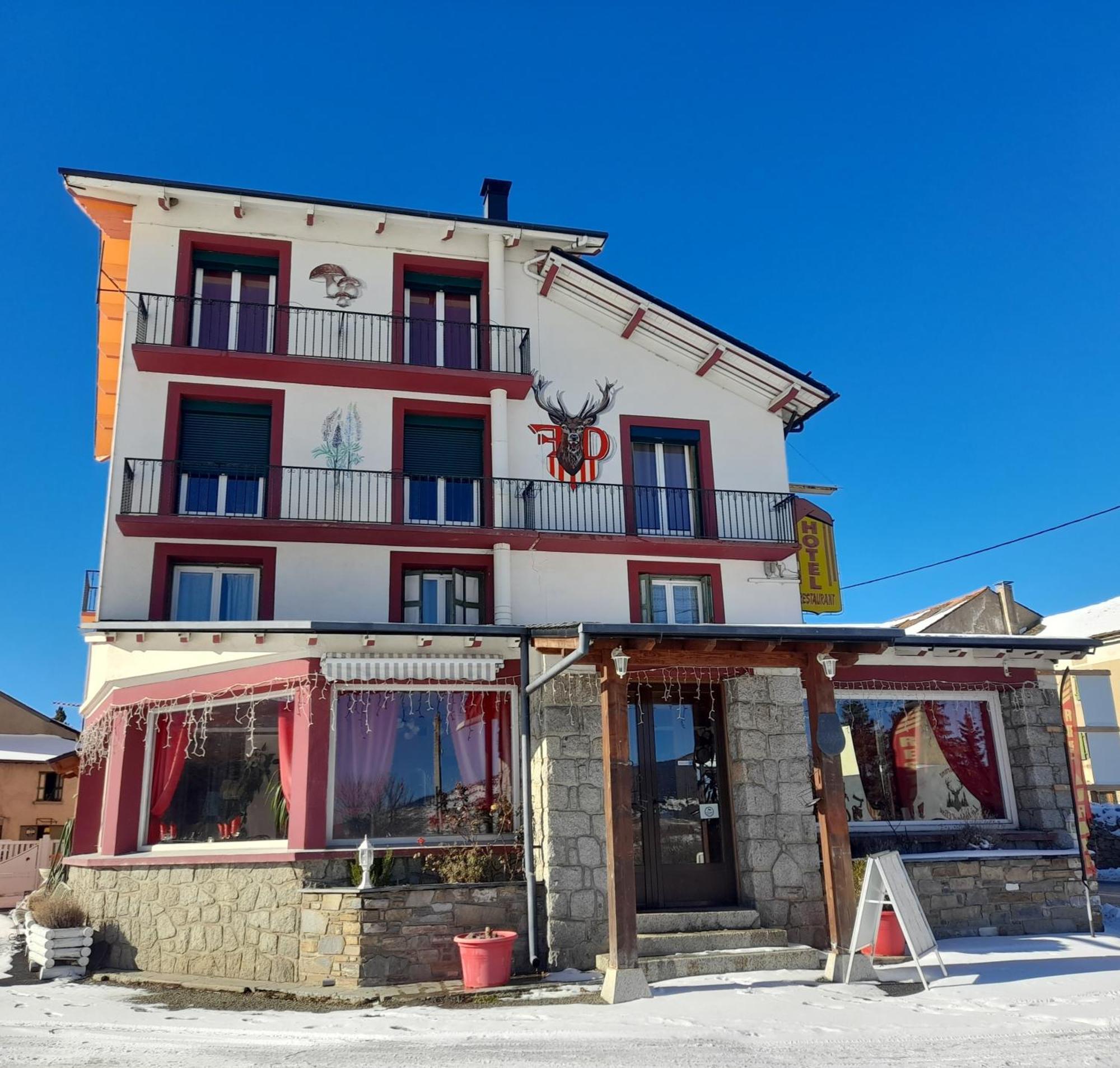 Le Catalan - Hotel Et Appartements Мон-Луи Экстерьер фото