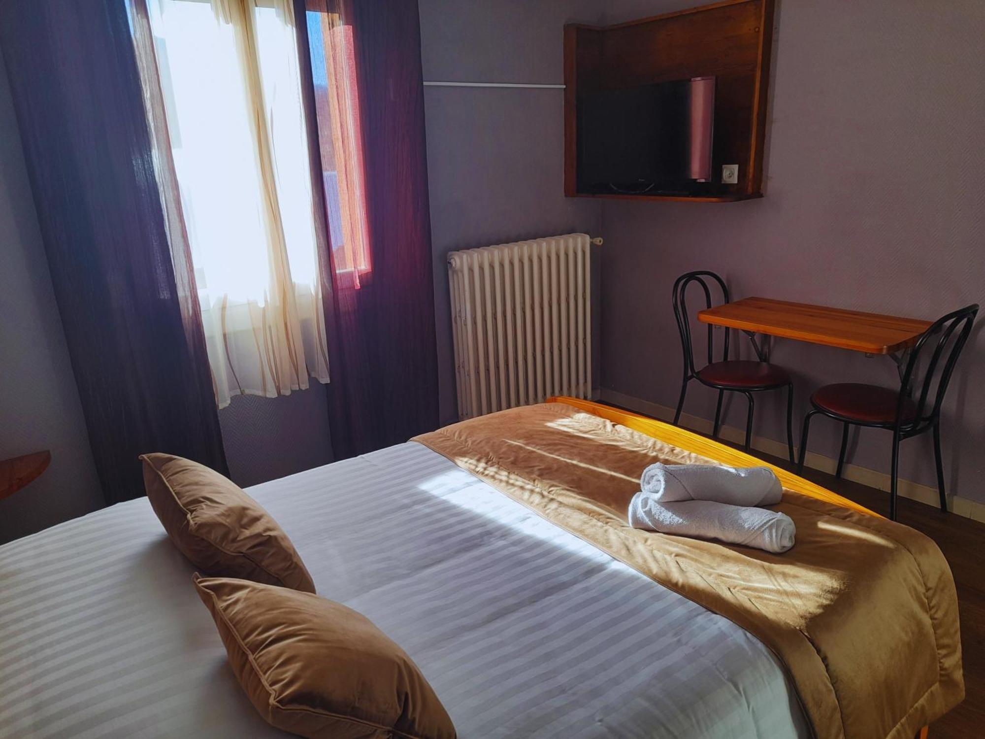 Le Catalan - Hotel Et Appartements Мон-Луи Экстерьер фото