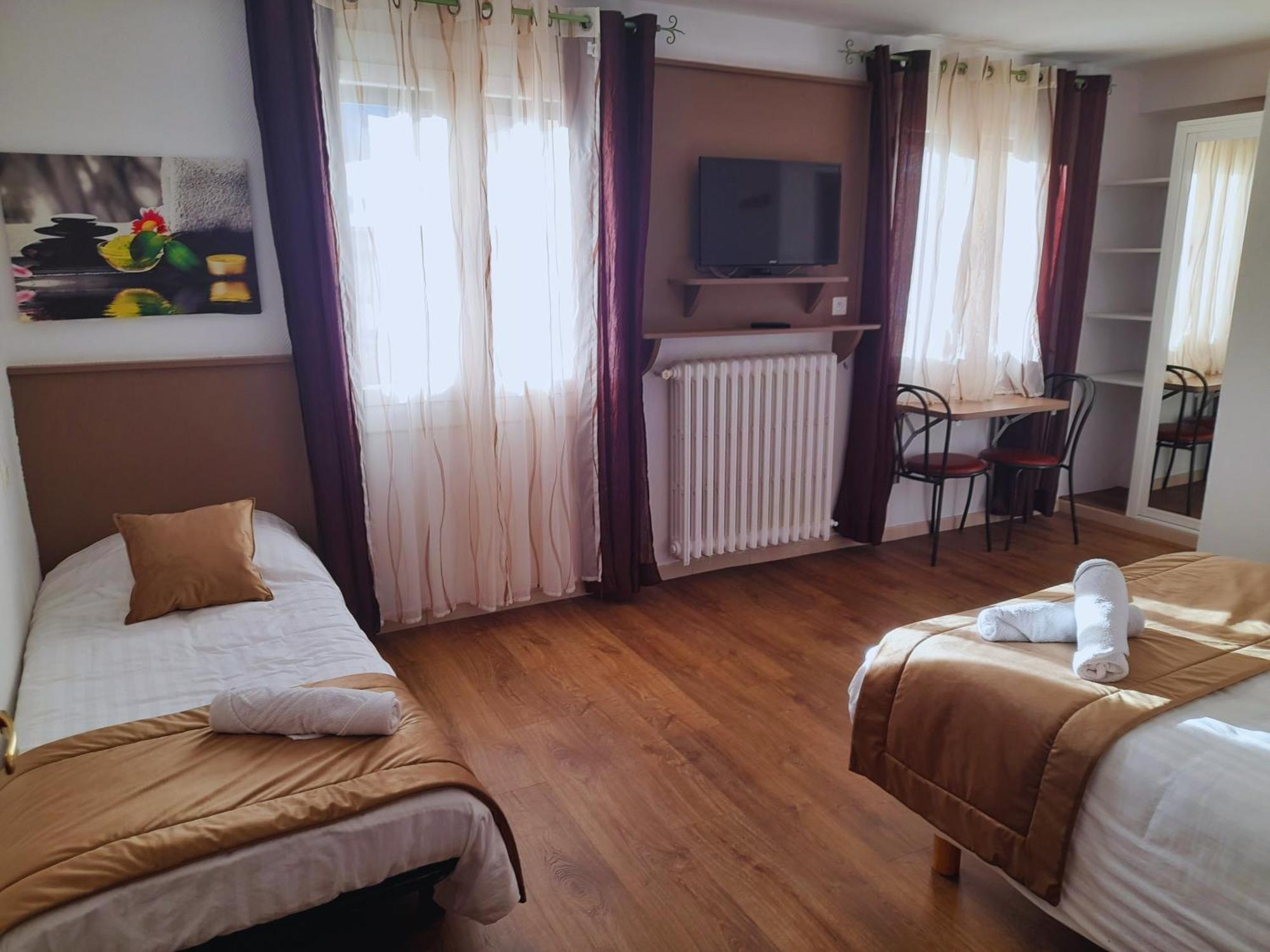 Le Catalan - Hotel Et Appartements Мон-Луи Экстерьер фото