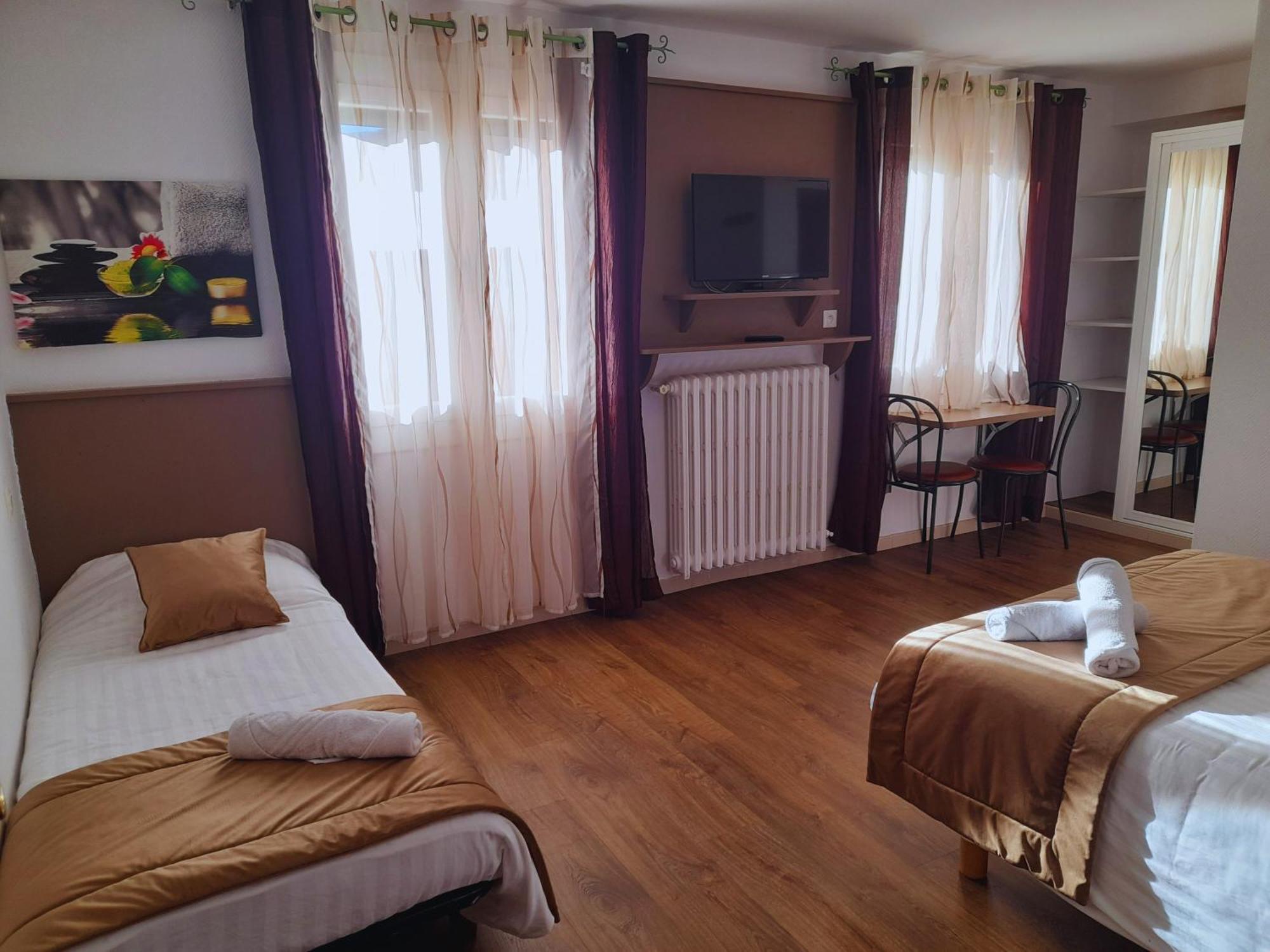 Le Catalan - Hotel Et Appartements Мон-Луи Экстерьер фото