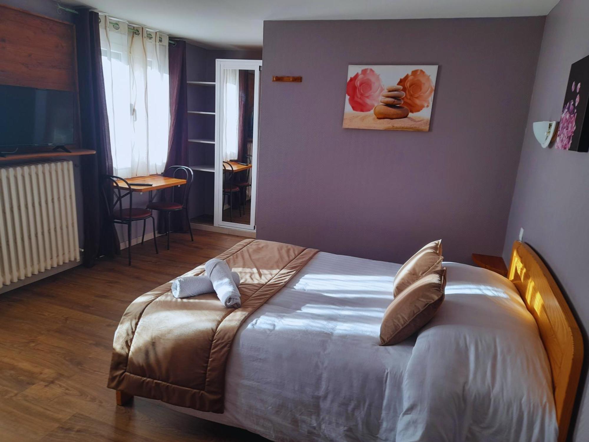 Le Catalan - Hotel Et Appartements Мон-Луи Экстерьер фото
