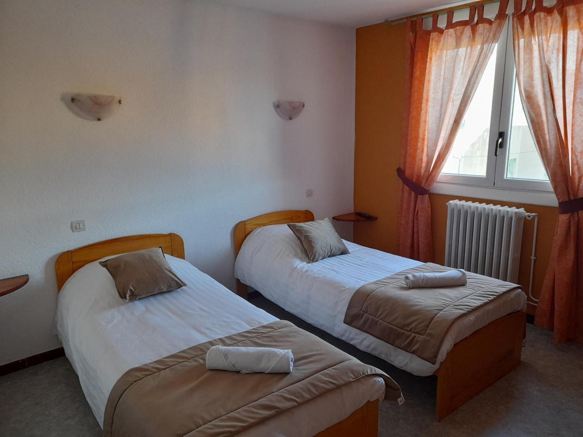 Le Catalan - Hotel Et Appartements Мон-Луи Экстерьер фото
