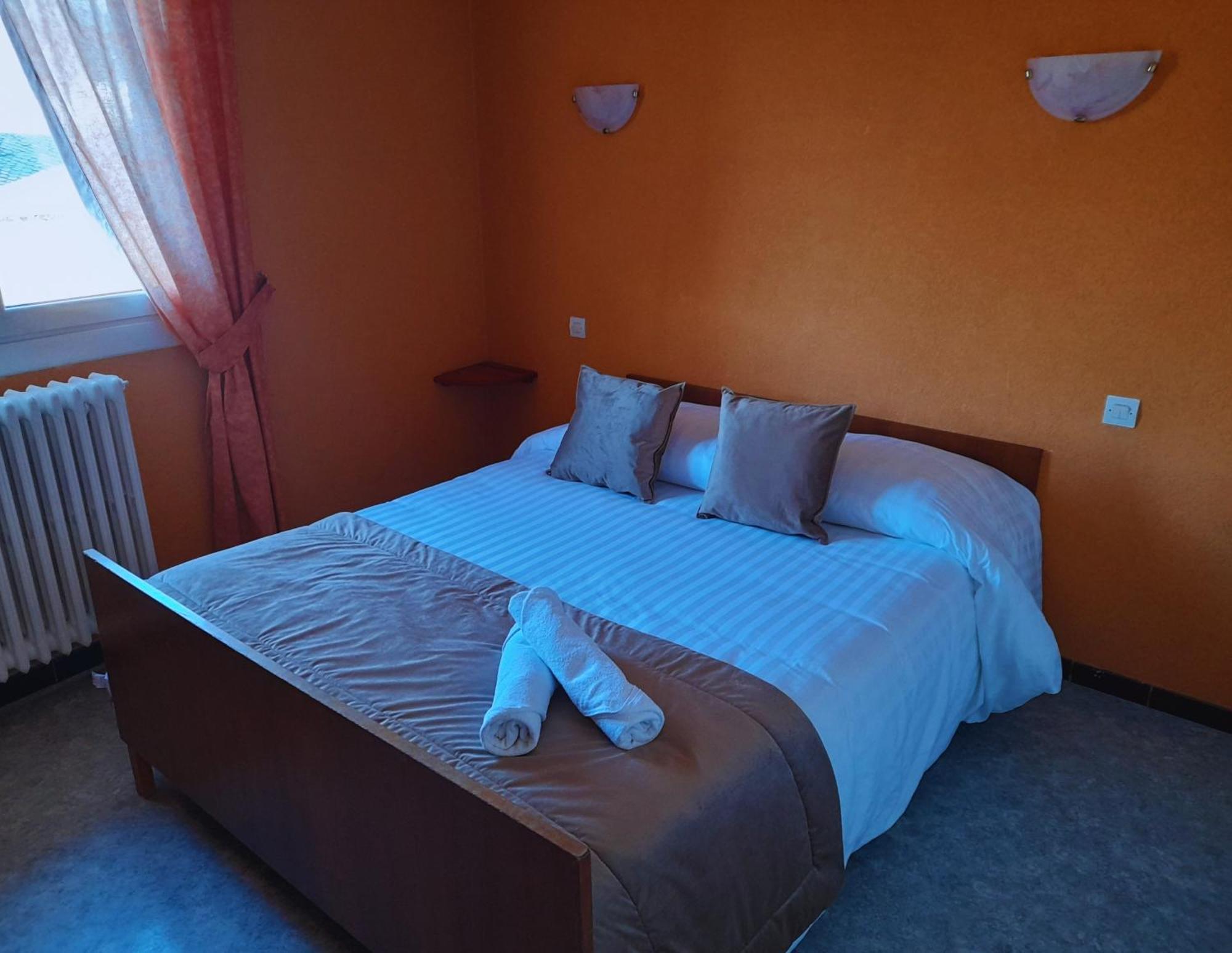 Le Catalan - Hotel Et Appartements Мон-Луи Экстерьер фото